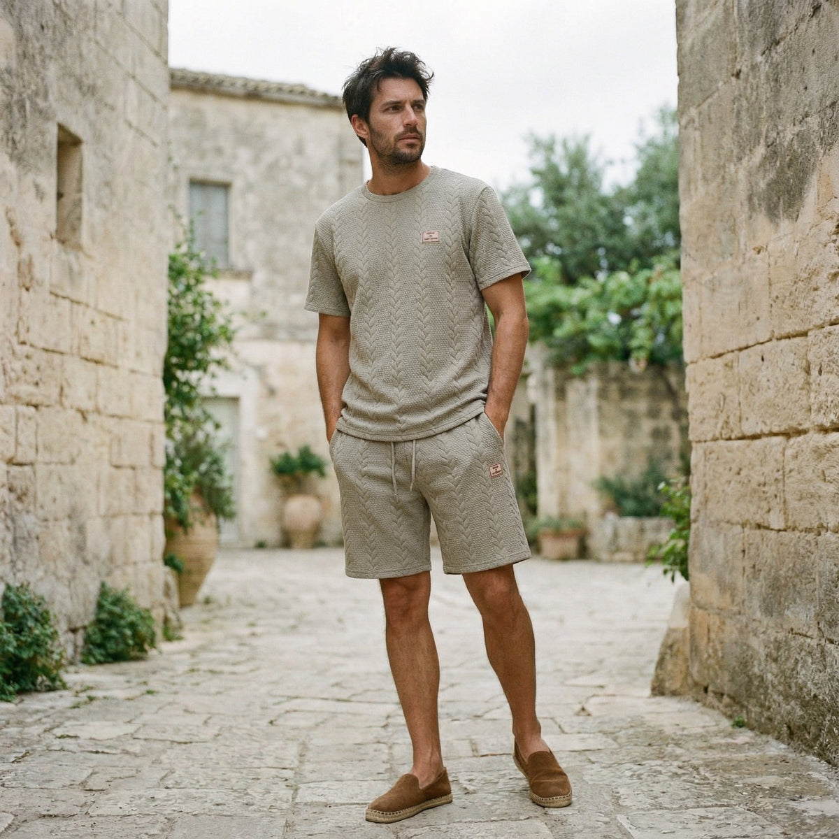 Herren-Set Minimalist aus strukturierter Strickware - Hemd und Shorts